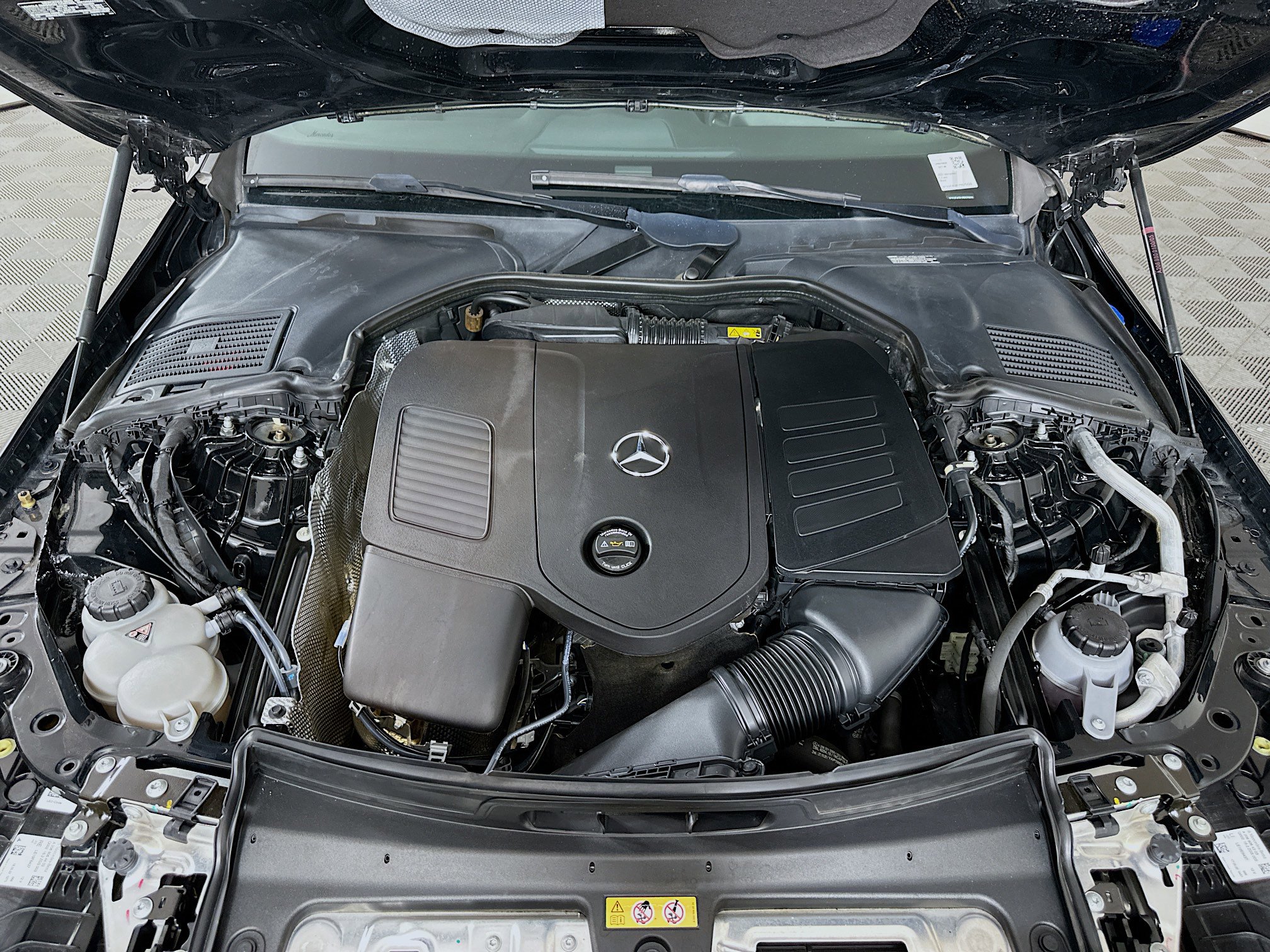 Used 2023 Mercedes-Benz C 300 Sedan image 32
