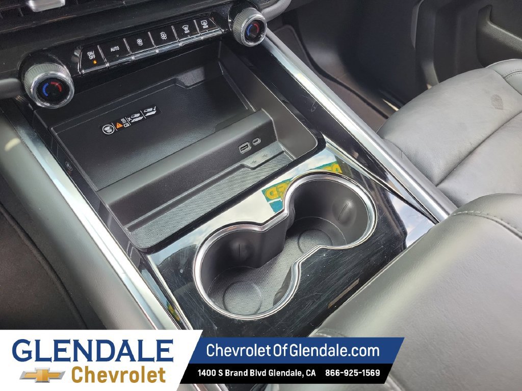 Certified 2025 Chevrolet Suburban Z71 AWD/4WD image 26