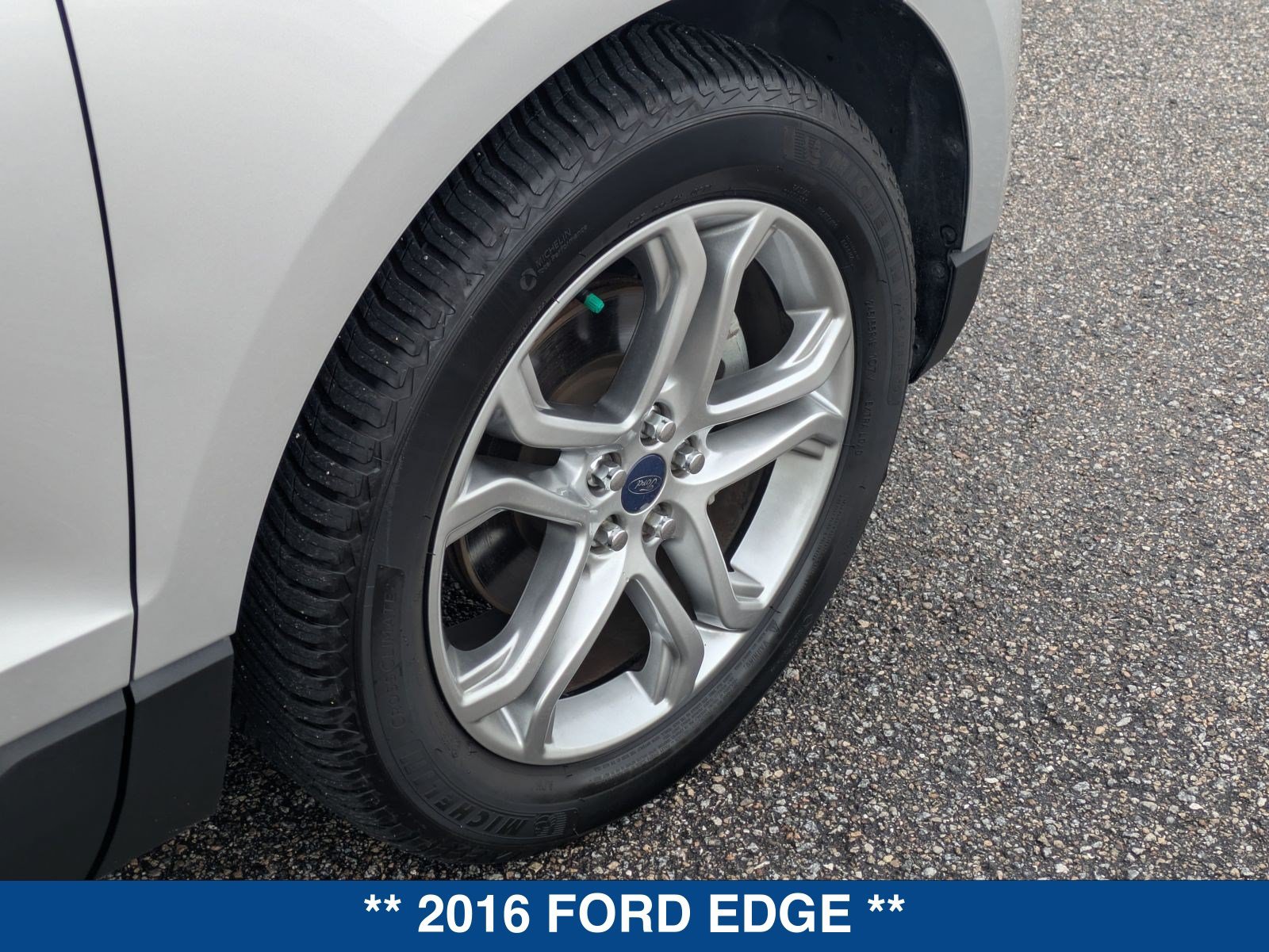 Used 2016 Ford Edge Titanium w/ Technology Package FWD image 13