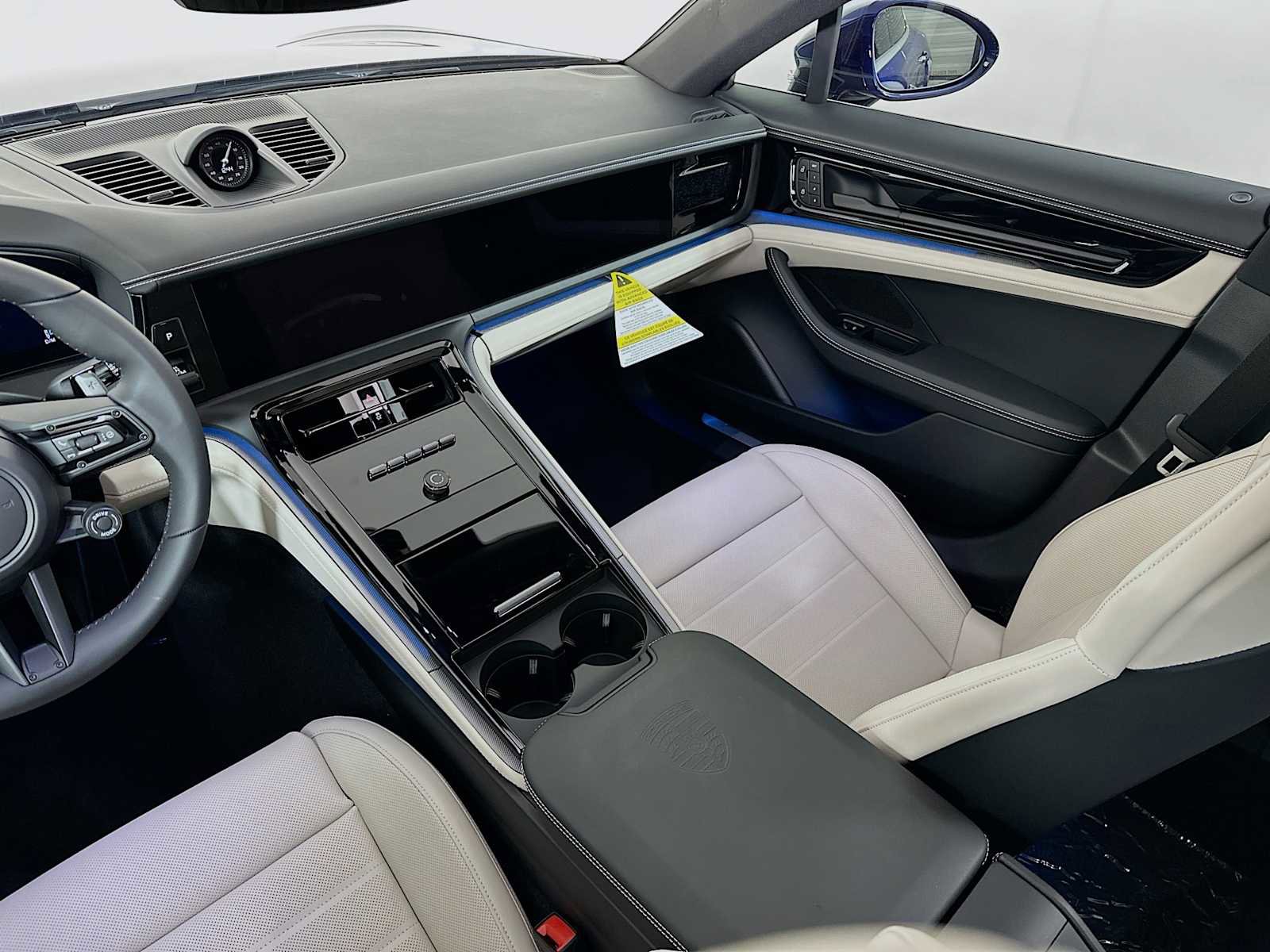 New 2026 Porsche Panamera 4 image 24