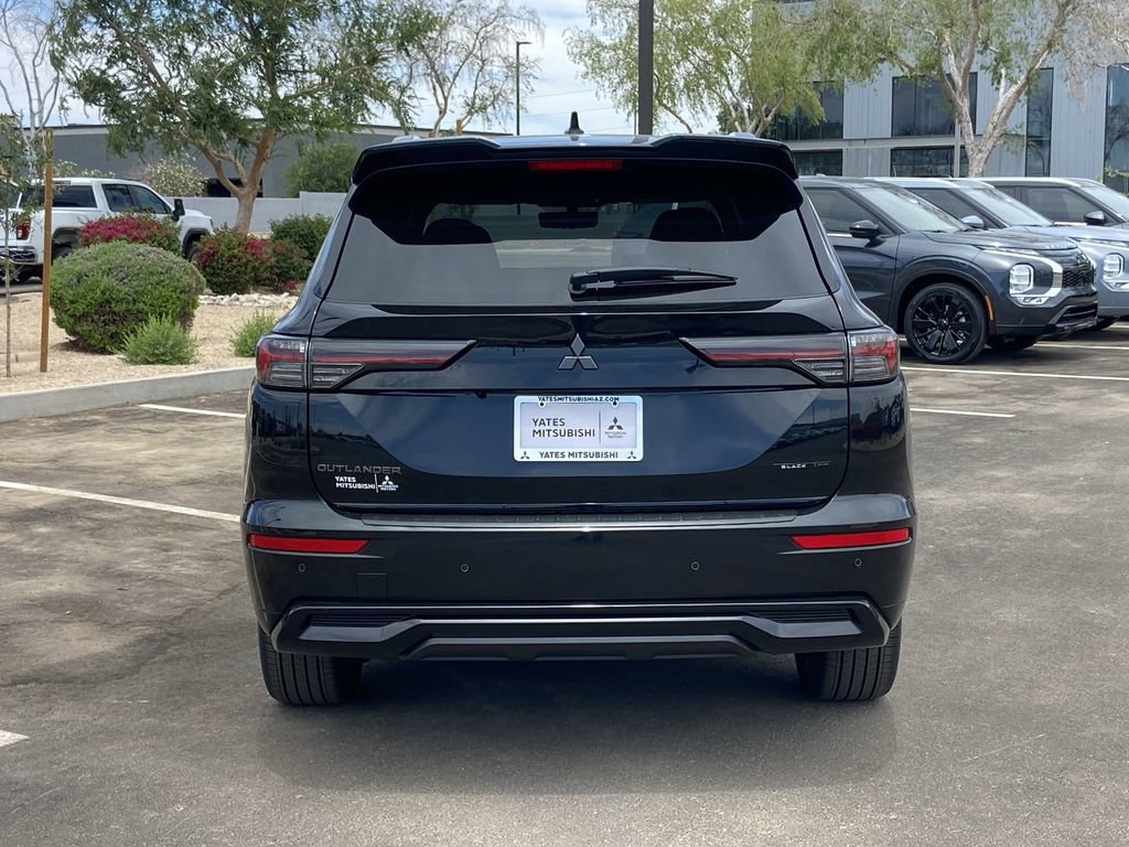 New 2026 Mitsubishi Outlander SEL Black Edition FWD image 5