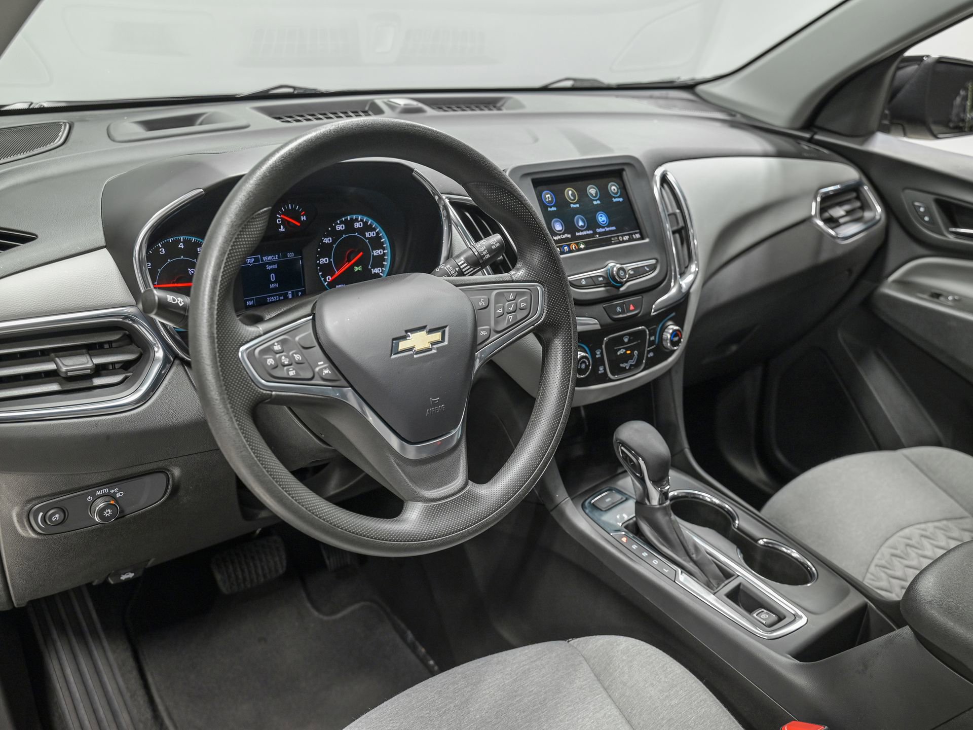 Used 2023 Chevrolet Equinox LS w/ Midnight Edition image 16