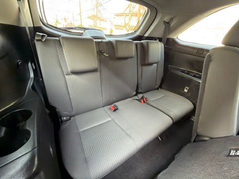 Used 2019 Toyota Highlander LE AWD/4WD image 27