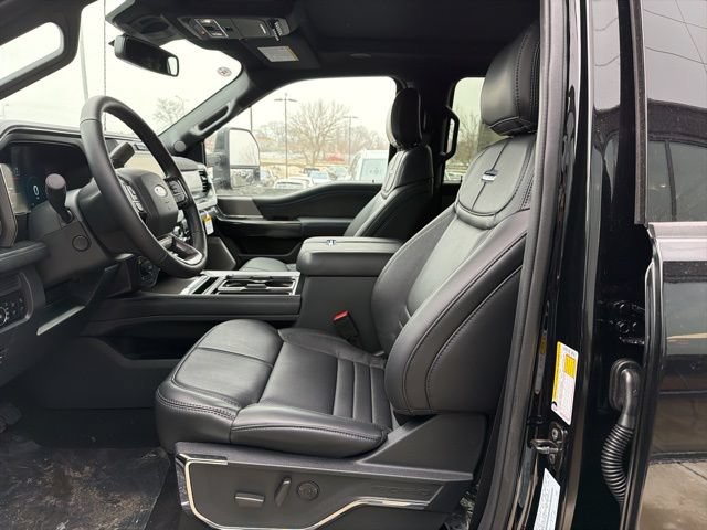 New 2026 Ford F350 Platinum w/ FX4 Off-Road Package AWD/4WD image 9