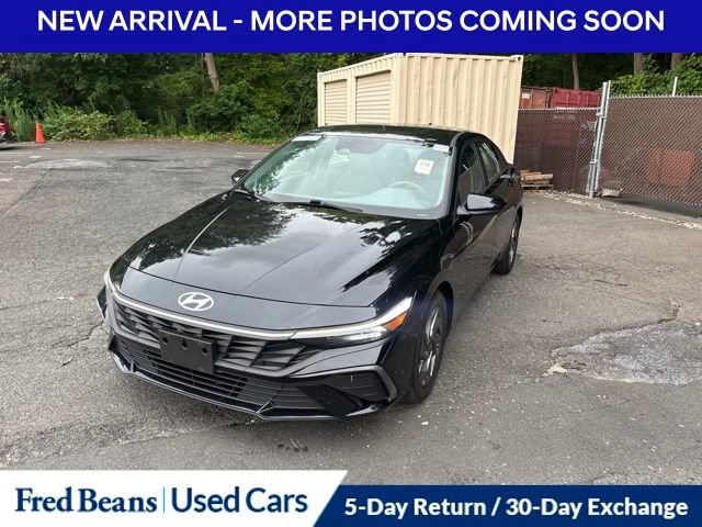 Used 2024 Hyundai Elantra SEL FWD image 1