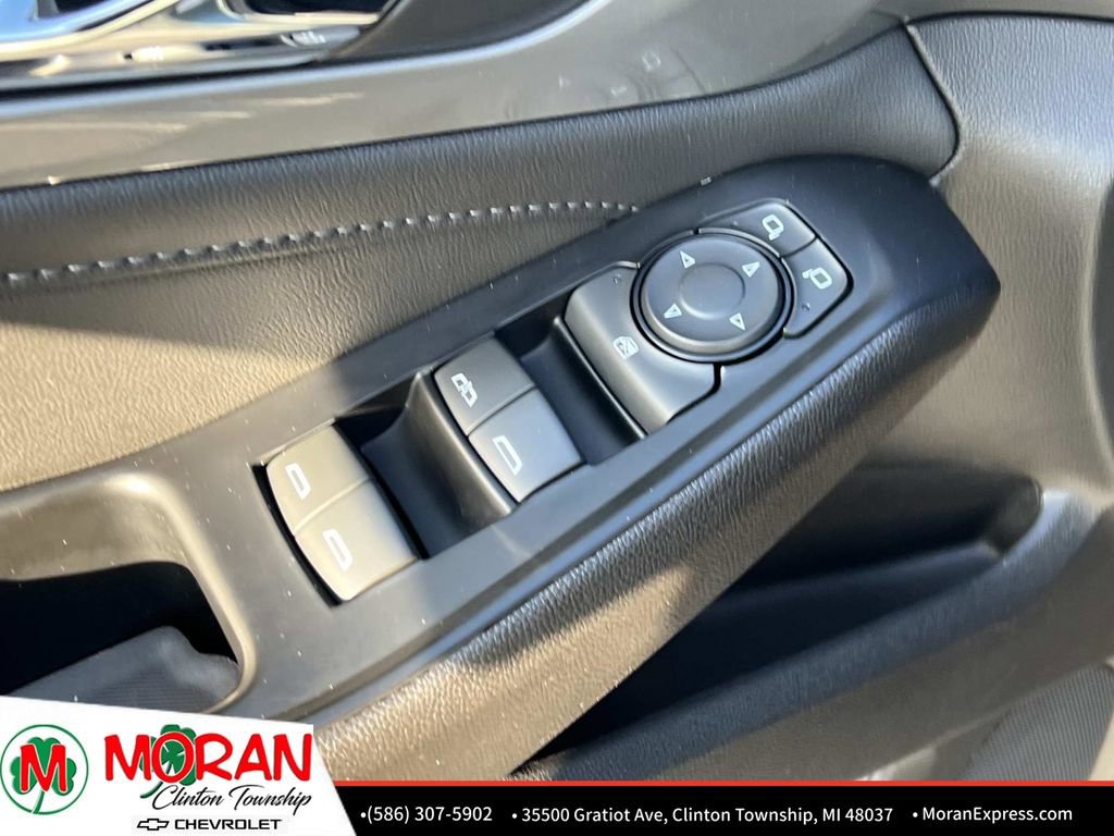 Certified 2023 Chevrolet Traverse LT image 17