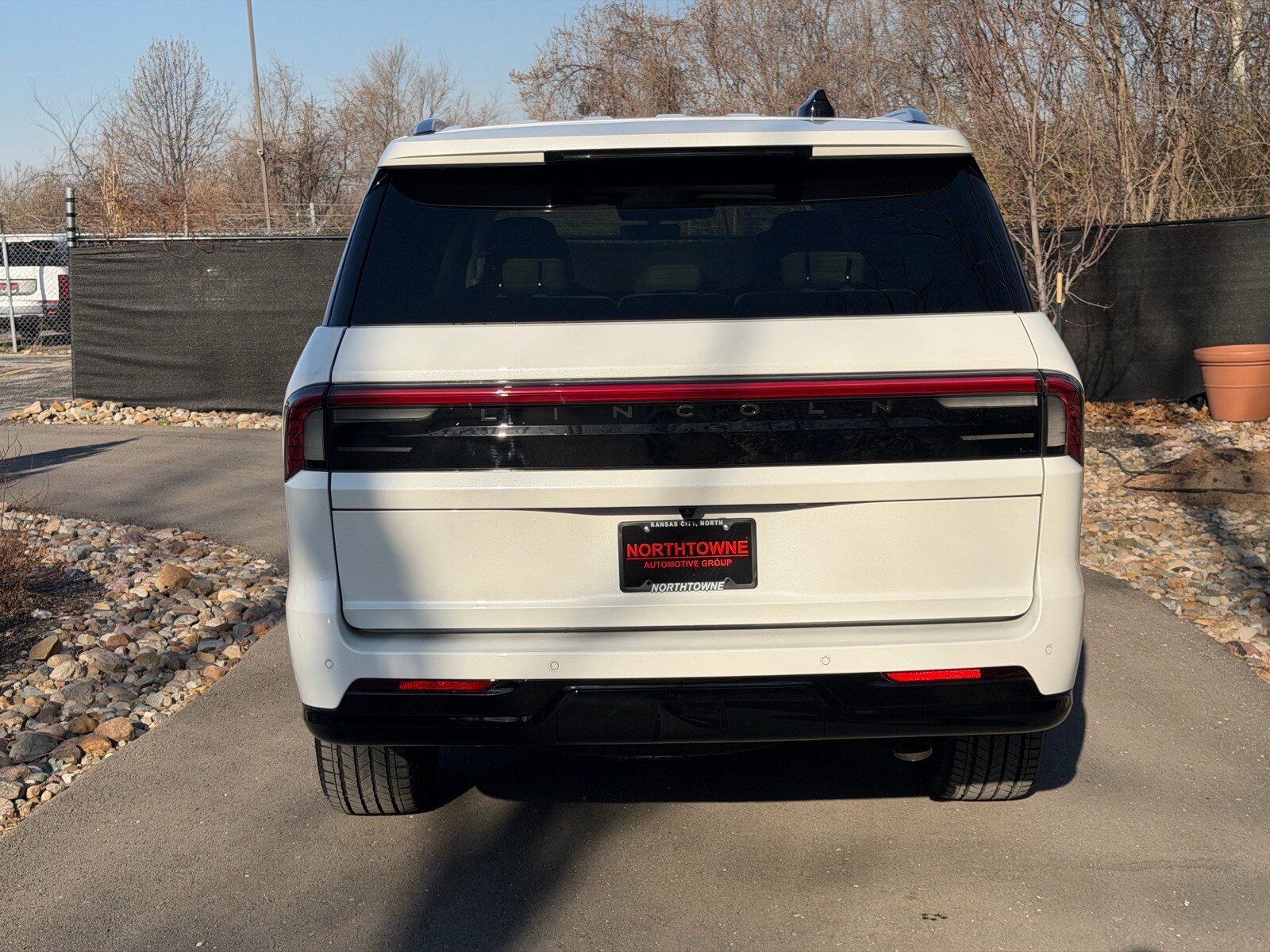 New 2026 Lincoln Navigator Reserve AWD/4WD image 4