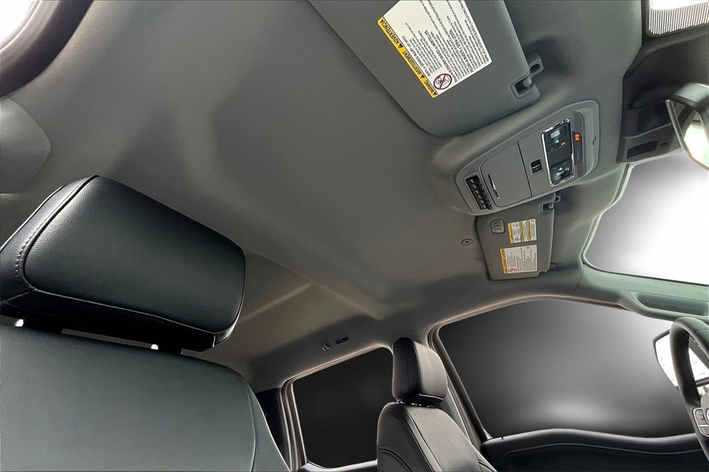 New 2026 Ford F250 Lariat w/ Chrome Package image 31