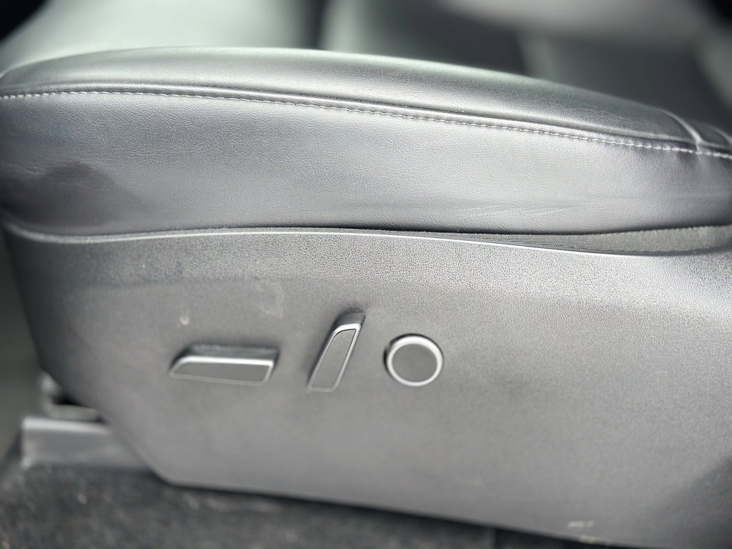 Used 2023 Tesla Model Y Long Range image 17