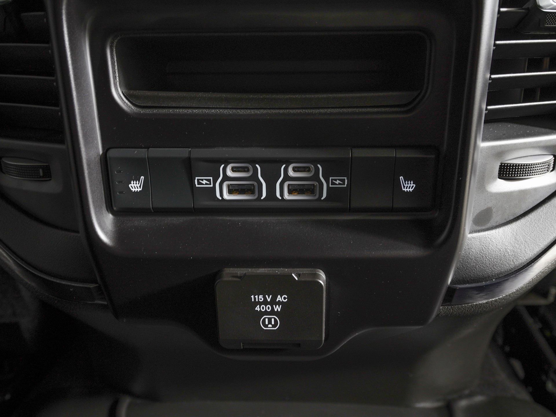 Used 2025 RAM 3500 Limited image 11