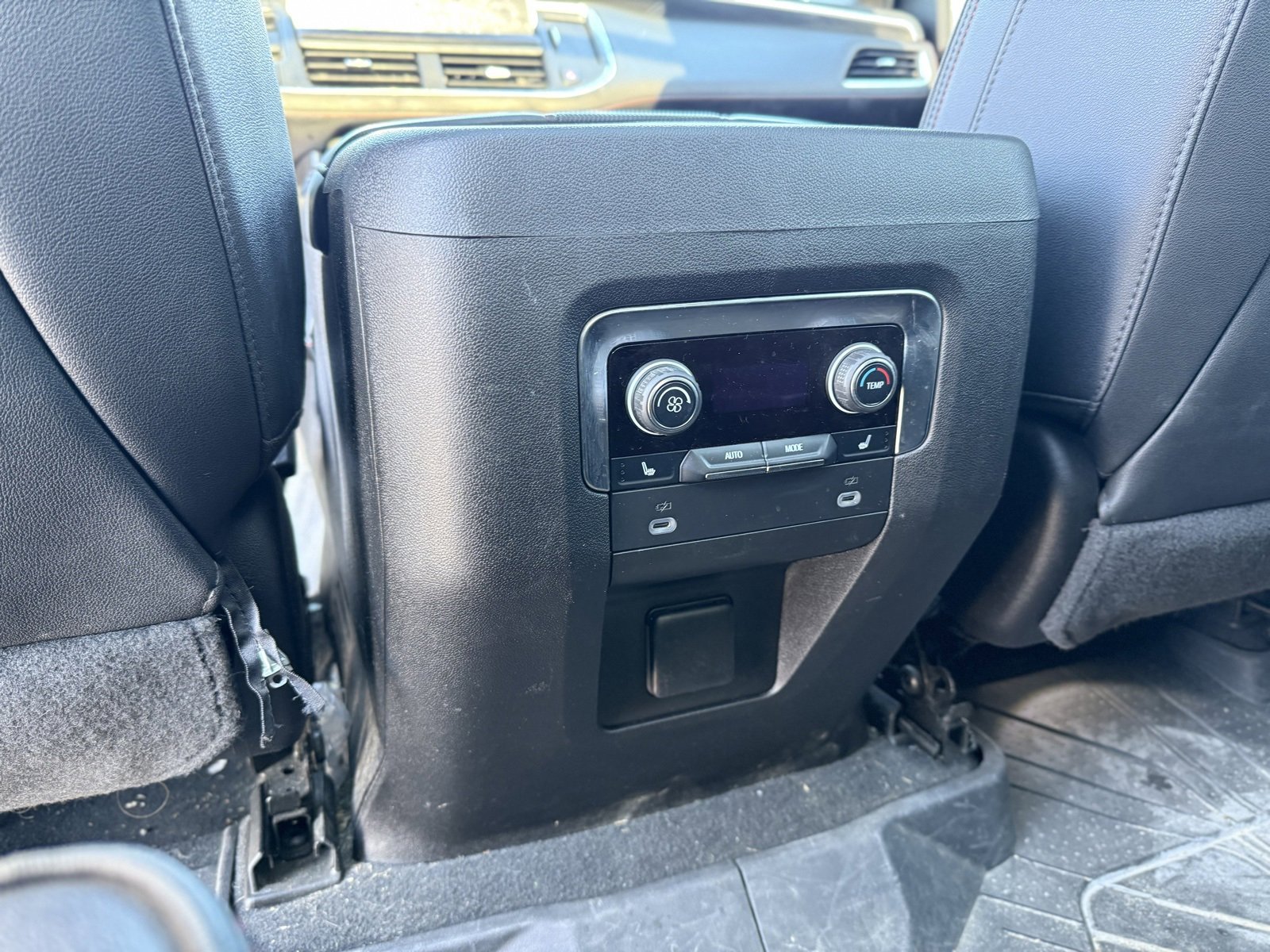 Used 2024 Chevrolet Tahoe RST w/ Luxury Package image 27