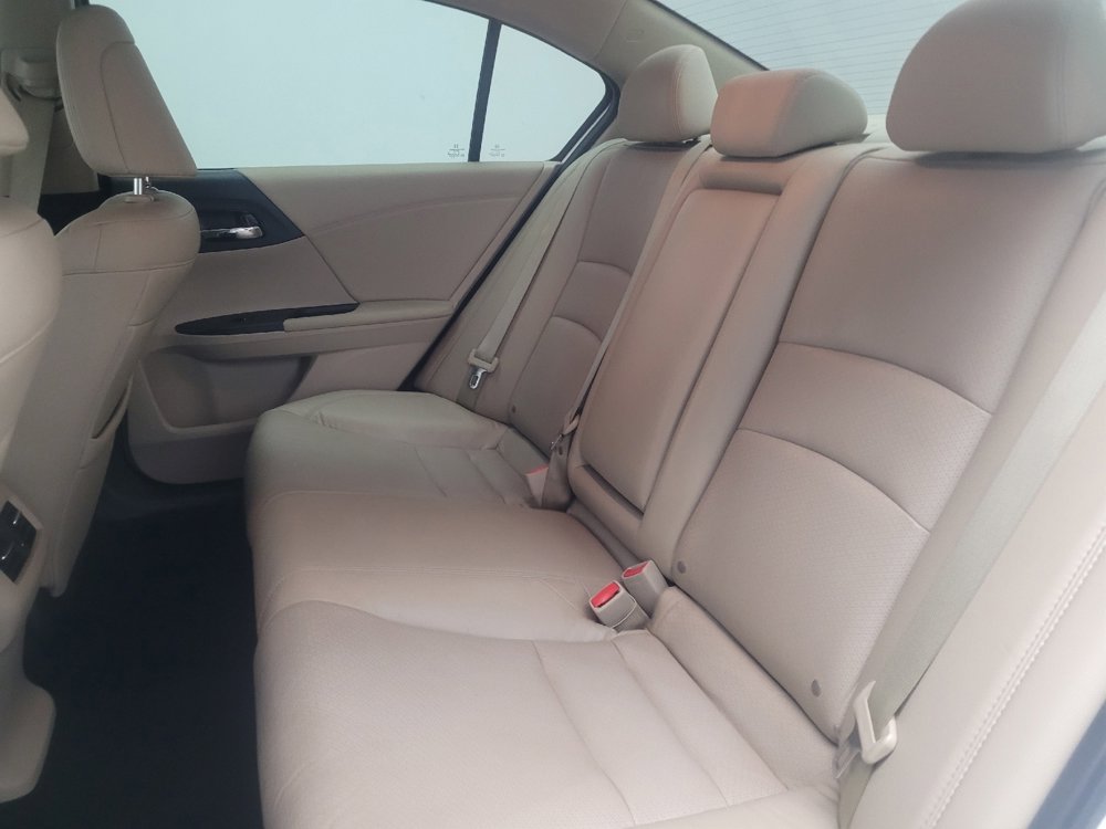 Used 2017 Honda Accord EX-L image 18