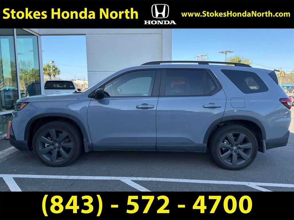 Used 2023 Honda Pilot Sport image 8