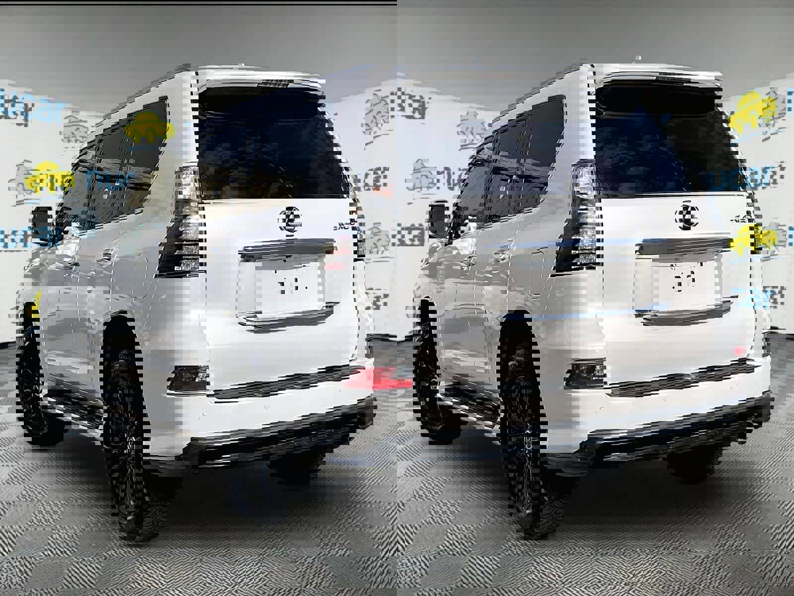 Used 2023 Lexus GX 460 Luxury w/ Sport Design Package image 4