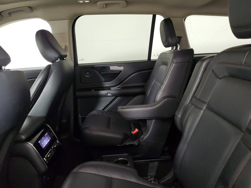 Certified 2023 Lincoln Aviator Reserve w/ Jet Package RWD image 12