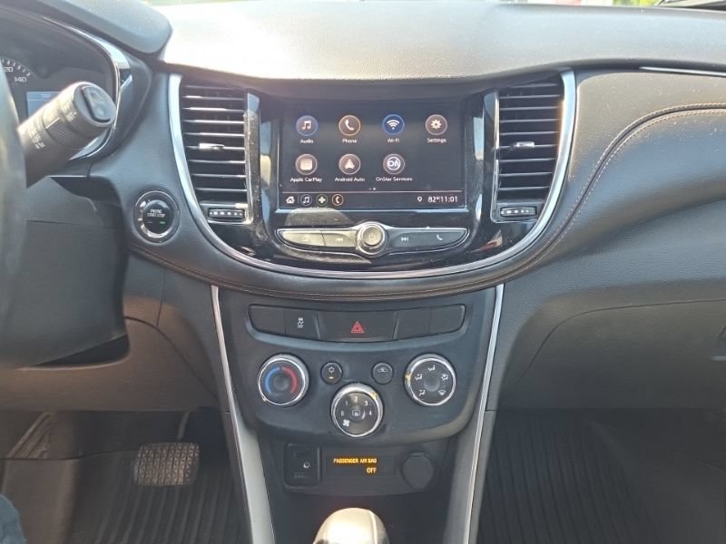 Used 2020 Chevrolet Trax LT w/ Redline Edition AWD/4WD image 13