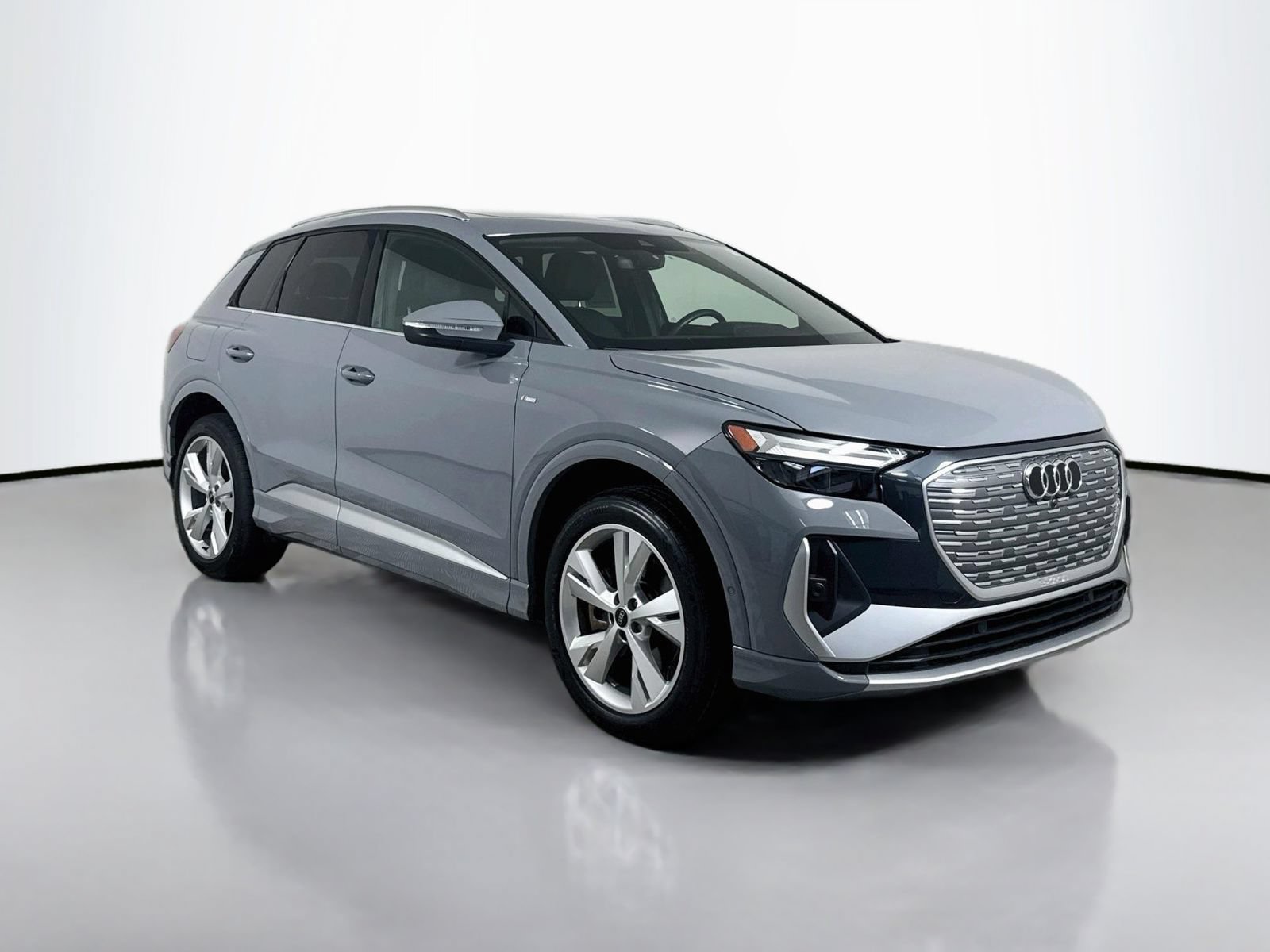 Certified 2023 Audi Q4 e-tron Premium Plus w/ Premium Plus AWD/4WD image 7