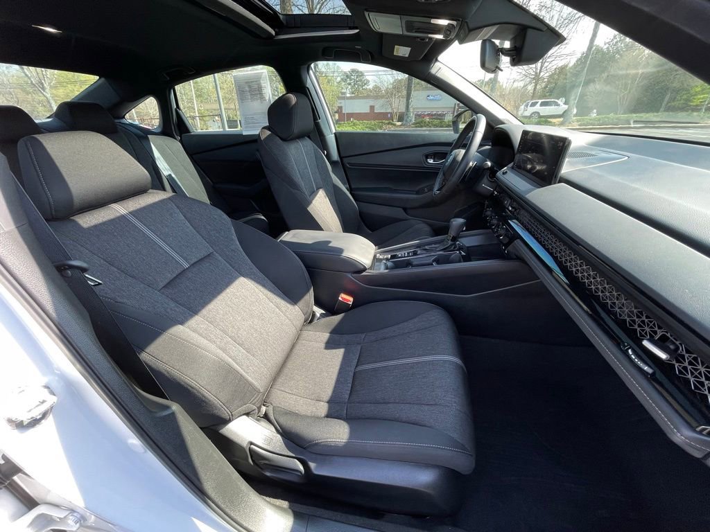 Certified 2025 Honda Accord Sport image 31