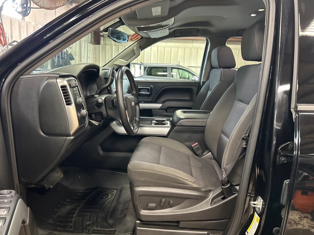 Used 2017 Chevrolet Silverado 1500 LT w/ Midnight Edition AWD/4WD image 14
