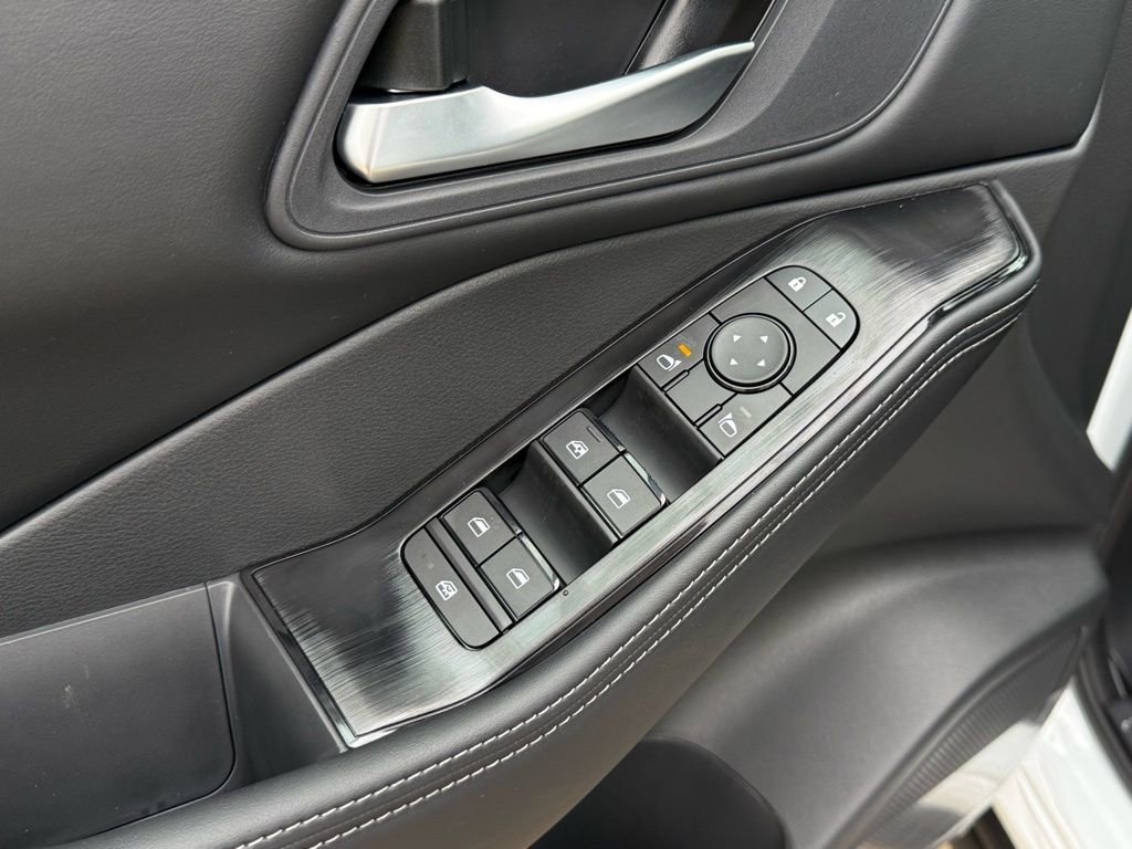 New 2026 Nissan Rogue SV image 14