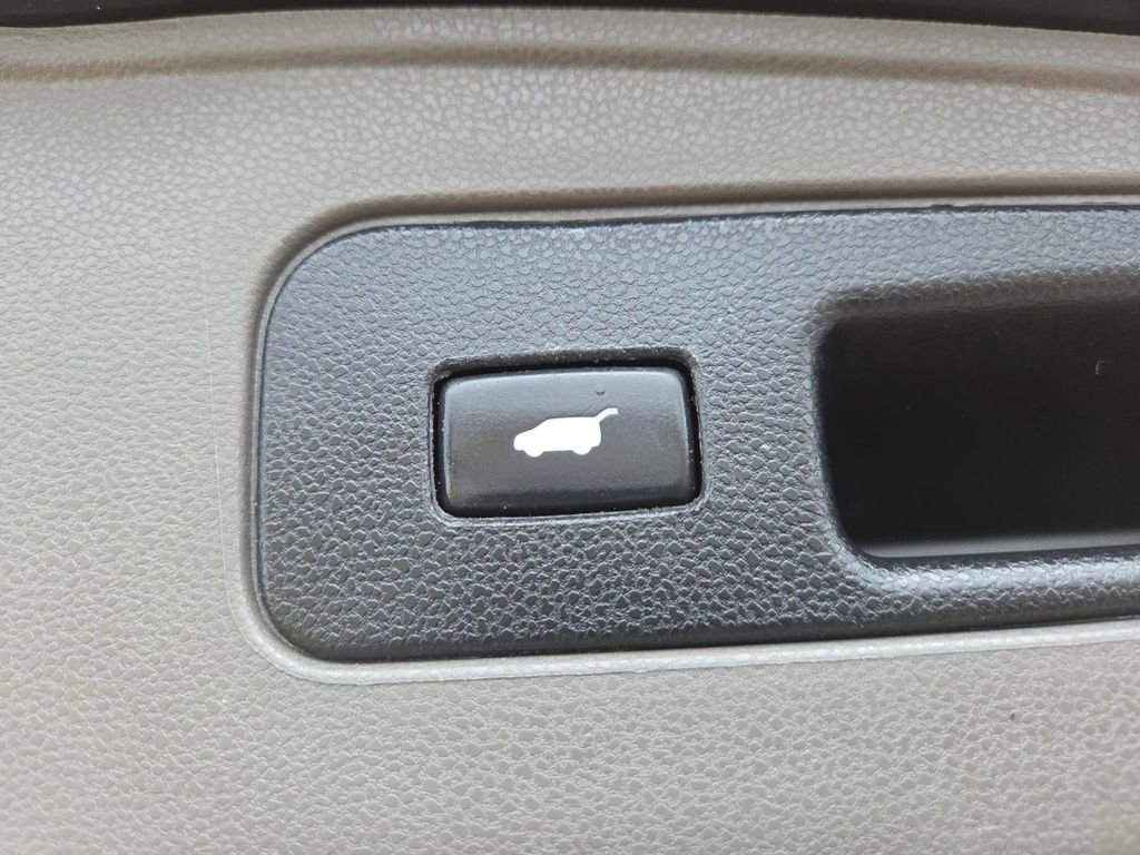 Used 2012 Honda Odyssey EX-L image 16