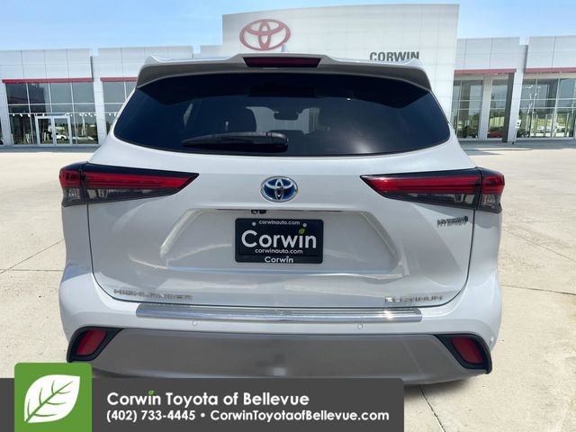 Used 2023 Toyota Highlander Platinum AWD/4WD image 4