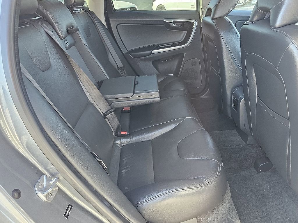 Used 2016 Volvo XC60 T5 Platinum w/ Protection Package FWD image 20