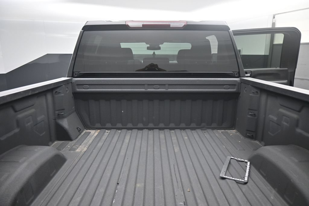 Used 2024 Chevrolet Silverado 2500 Custom w/ Custom Value Package AWD/4WD image 4