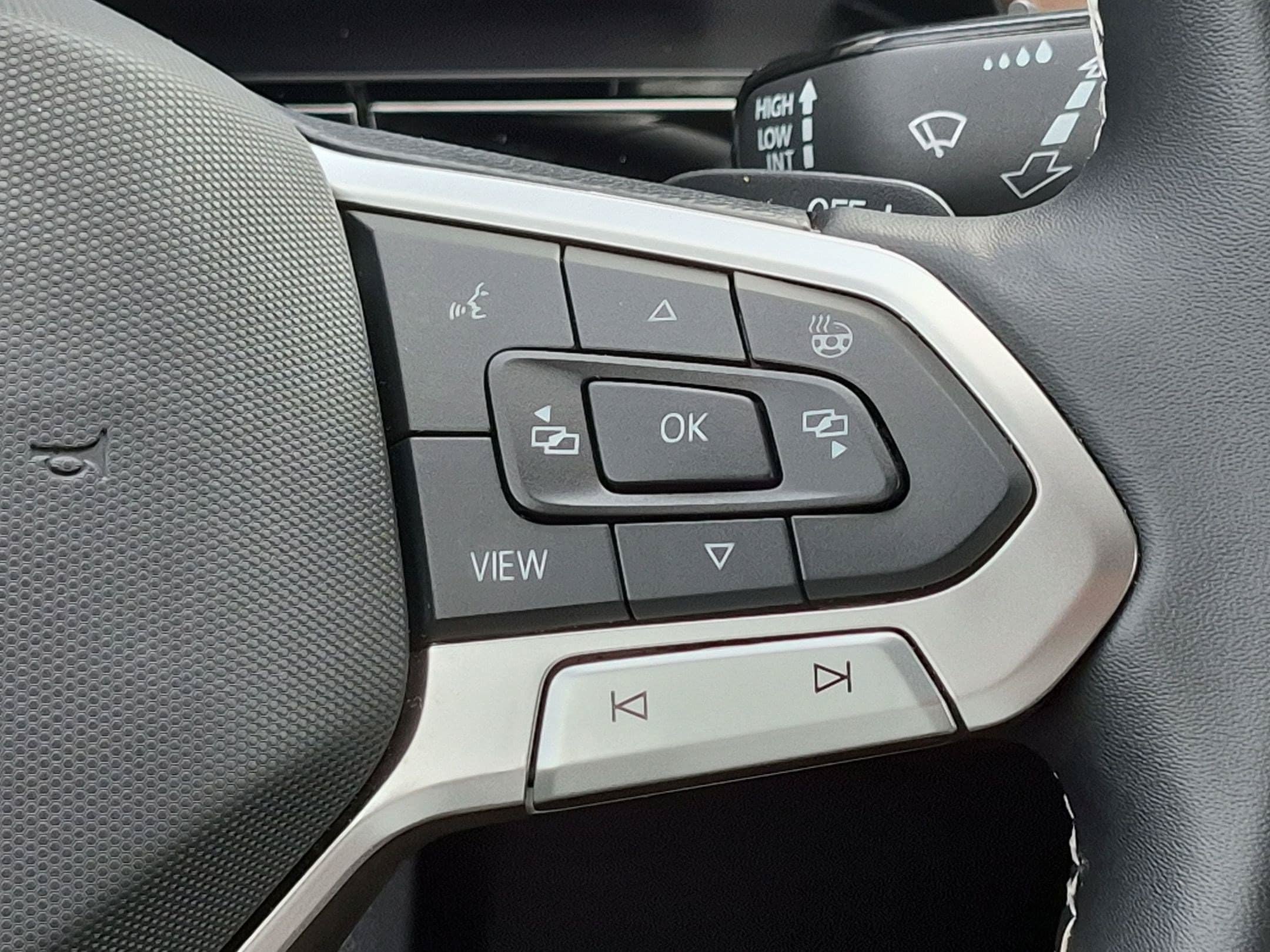 Used 2026 Volkswagen Atlas SE AWD/4WD image 19