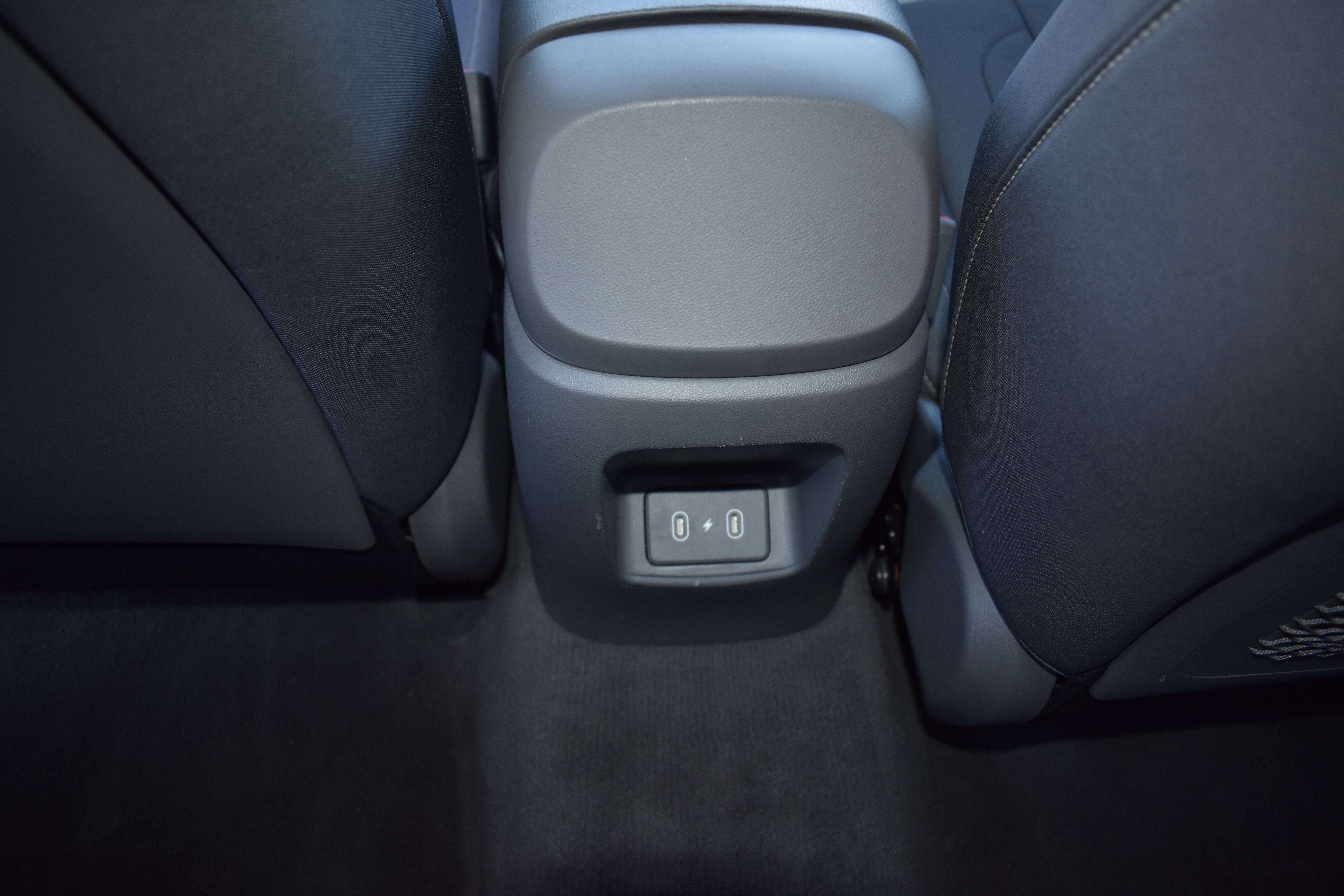 Used 2025 Hyundai Elantra SEL image 29