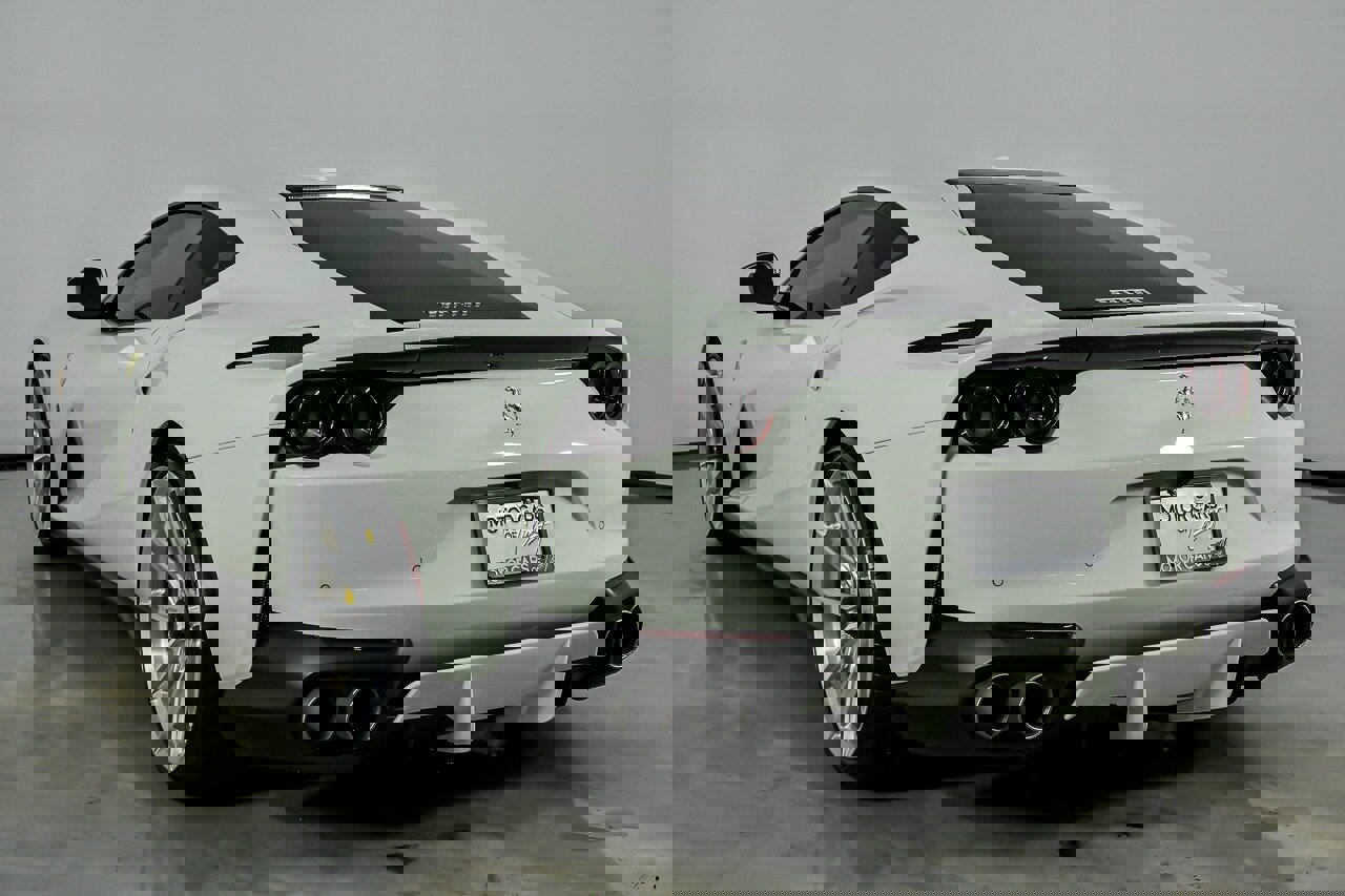 Used 2018 Ferrari 812 Superfast RWD image 10