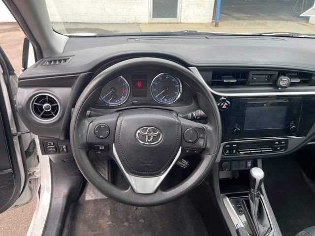 Used 2019 Toyota Corolla LE FWD image 14