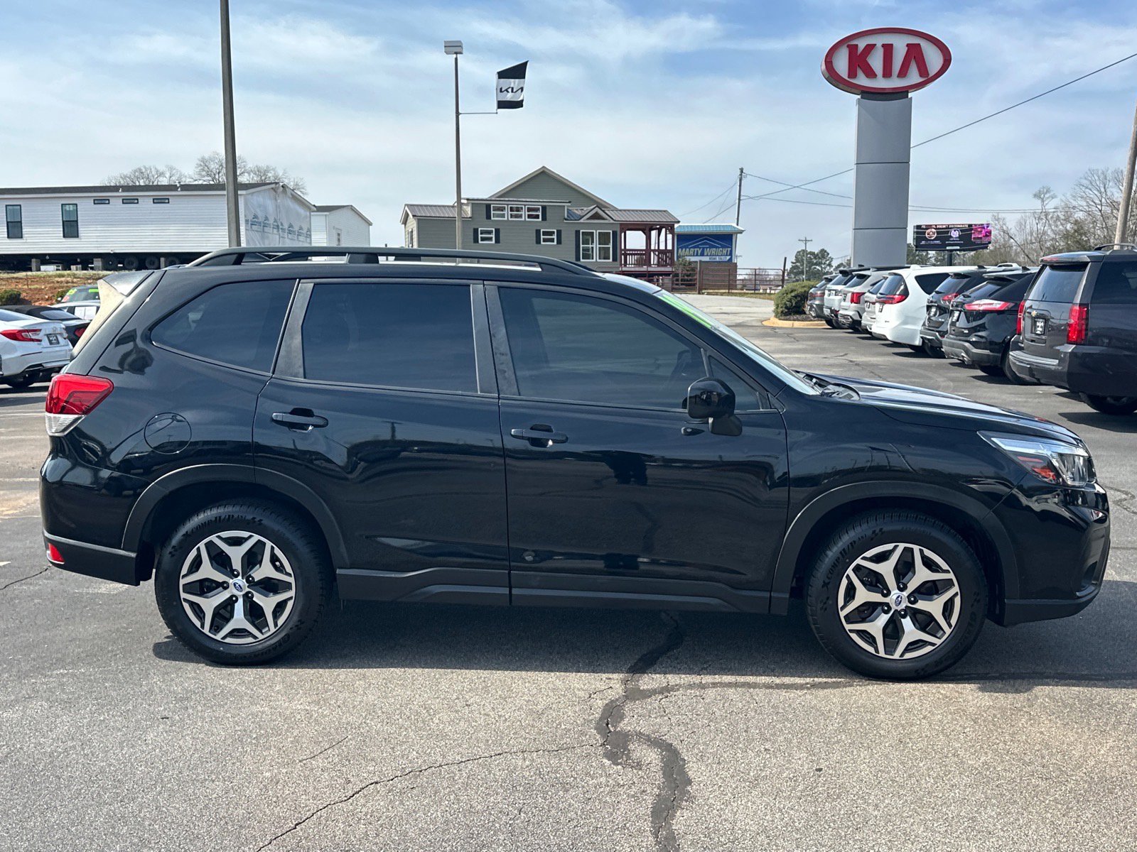 Used 2019 Subaru Forester Premium w/ All-Weather Package image 2