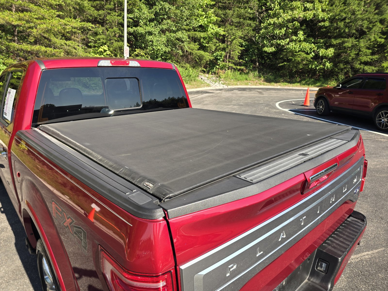 Used 2015 Ford F150 Platinum w/ Equipment Group 701A Luxury AWD/4WD image 11