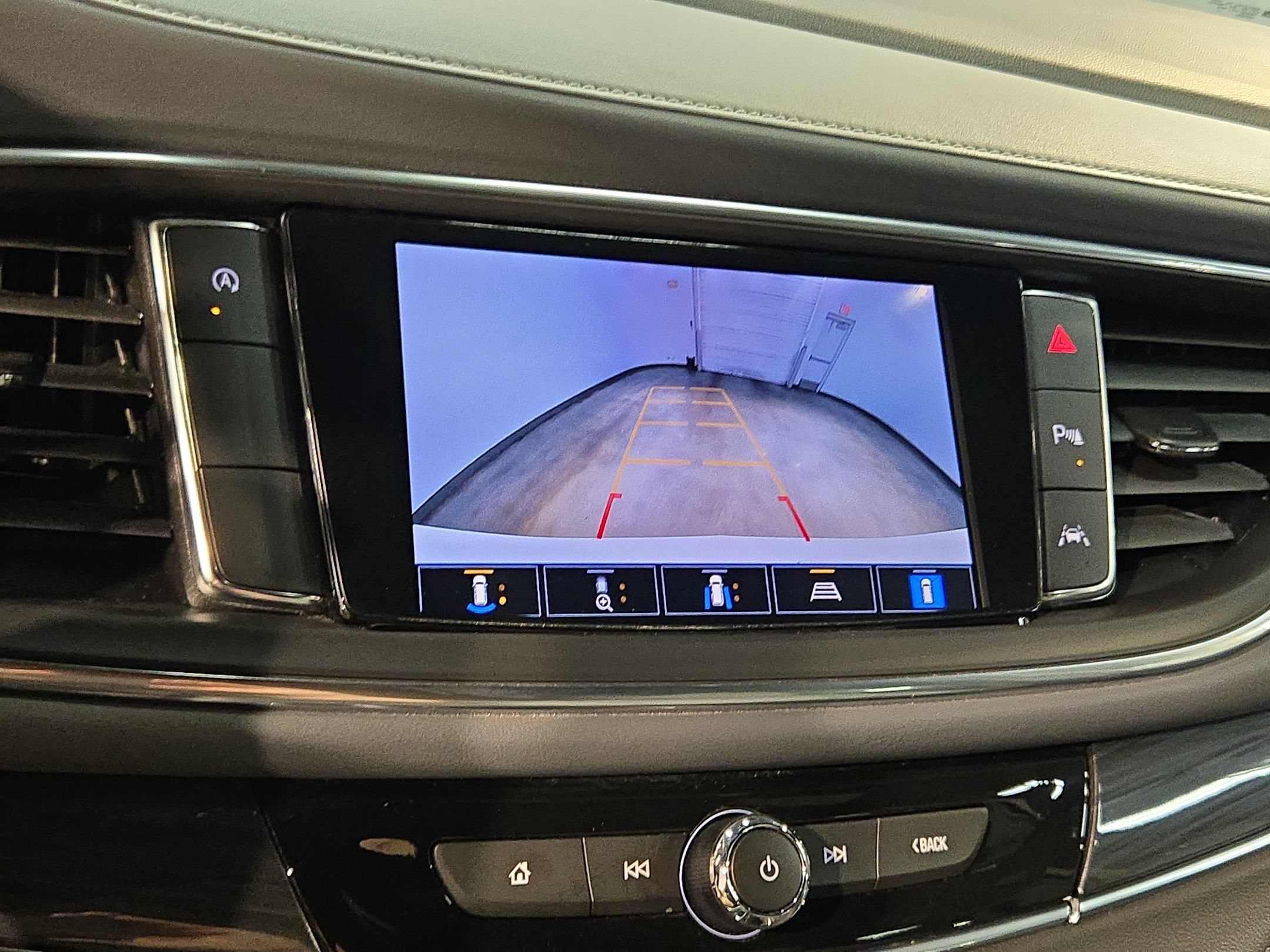 Used 2024 Buick Enclave Premium FWD image 30