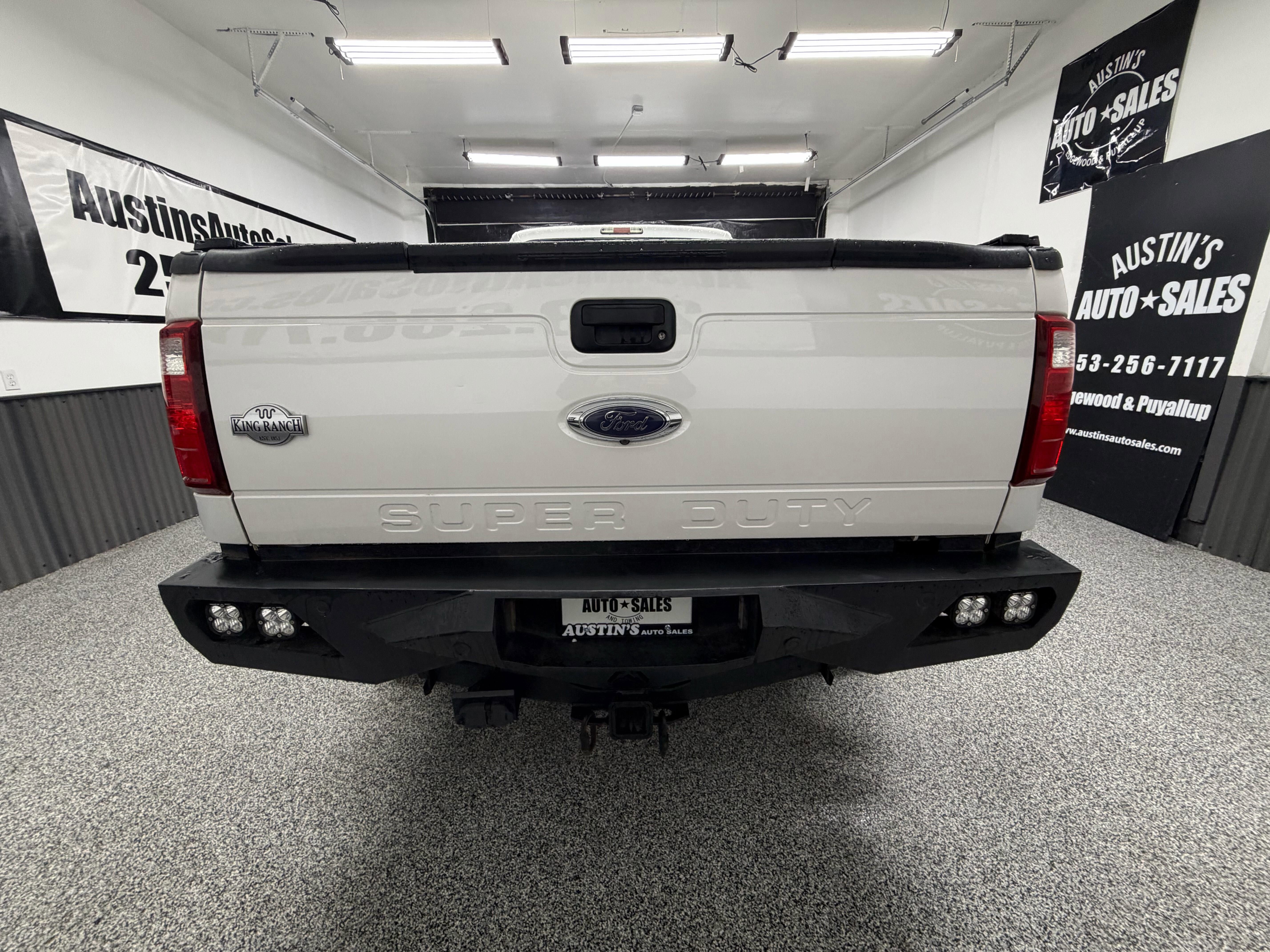 Used 2016 Ford F250 King Ranch w/ King Ranch w/Chrome Package AWD/4WD image 4