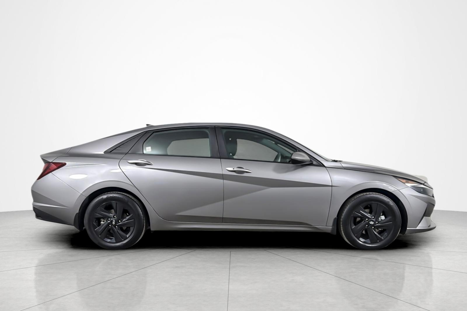 Used 2023 Hyundai Elantra SEL FWD image 6