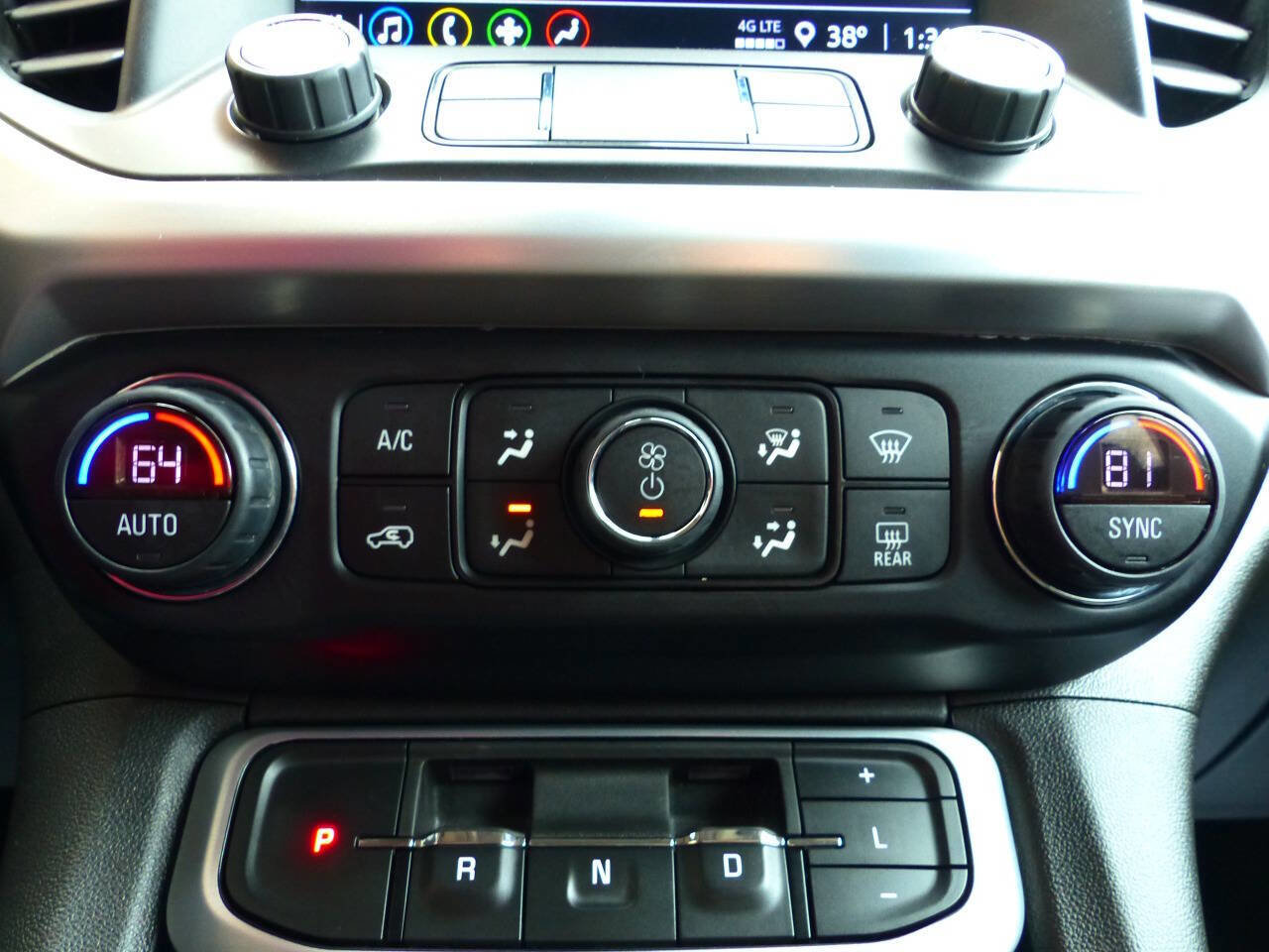 Used 2021 GMC Acadia SLE w/ Driver Convenience Package FWD image 30