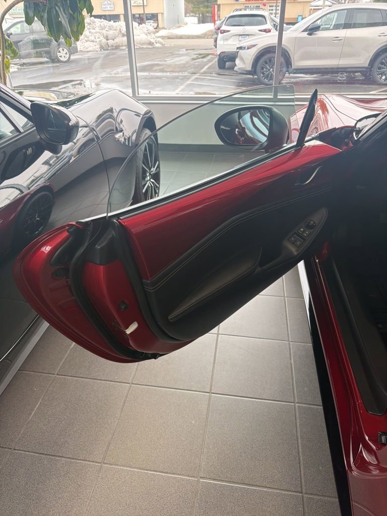 Certified 2025 MAZDA MX-5 Miata Club w/ Brembo/BBS Recaro Package RWD image 27