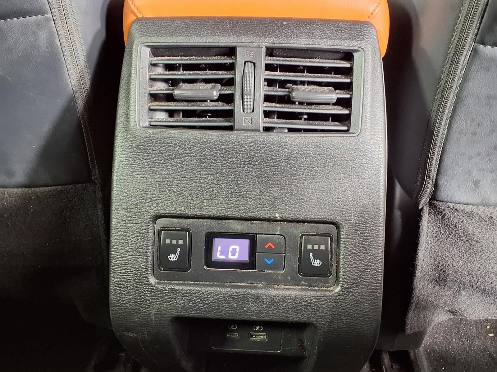 Used 2024 Mitsubishi Outlander SEL FWD image 12
