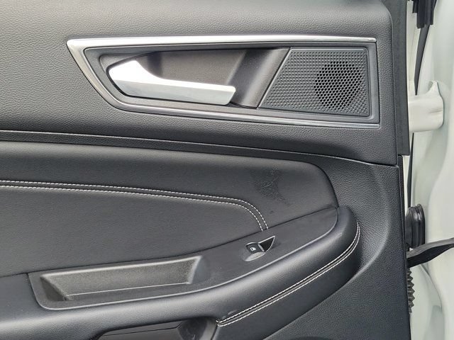 Used 2023 Ford Edge Titanium AWD/4WD image 19