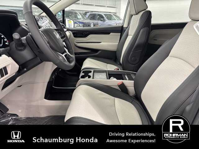 Used 2026 Honda Odyssey Elite image 4