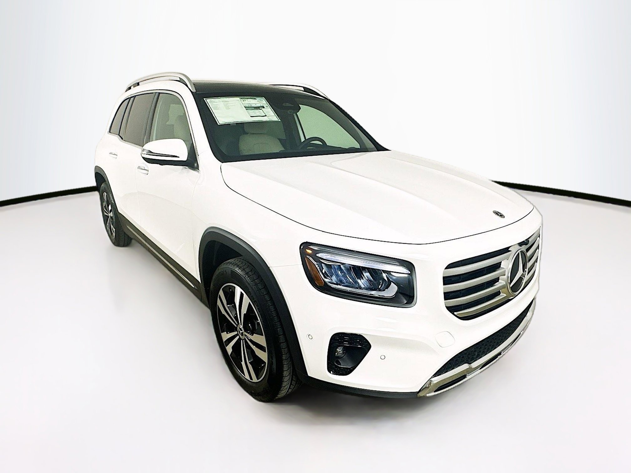 Certified 2025 Mercedes-Benz GLB 250 4MATIC image 1