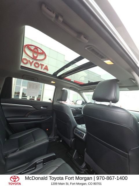 Used 2017 Toyota Highlander Limited Platinum image 20