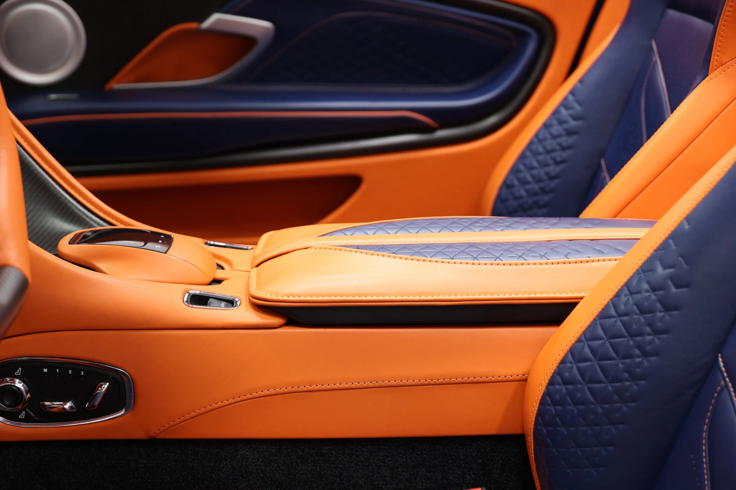 Used 2022 Aston Martin DBS Superleggera Volante RWD image 26