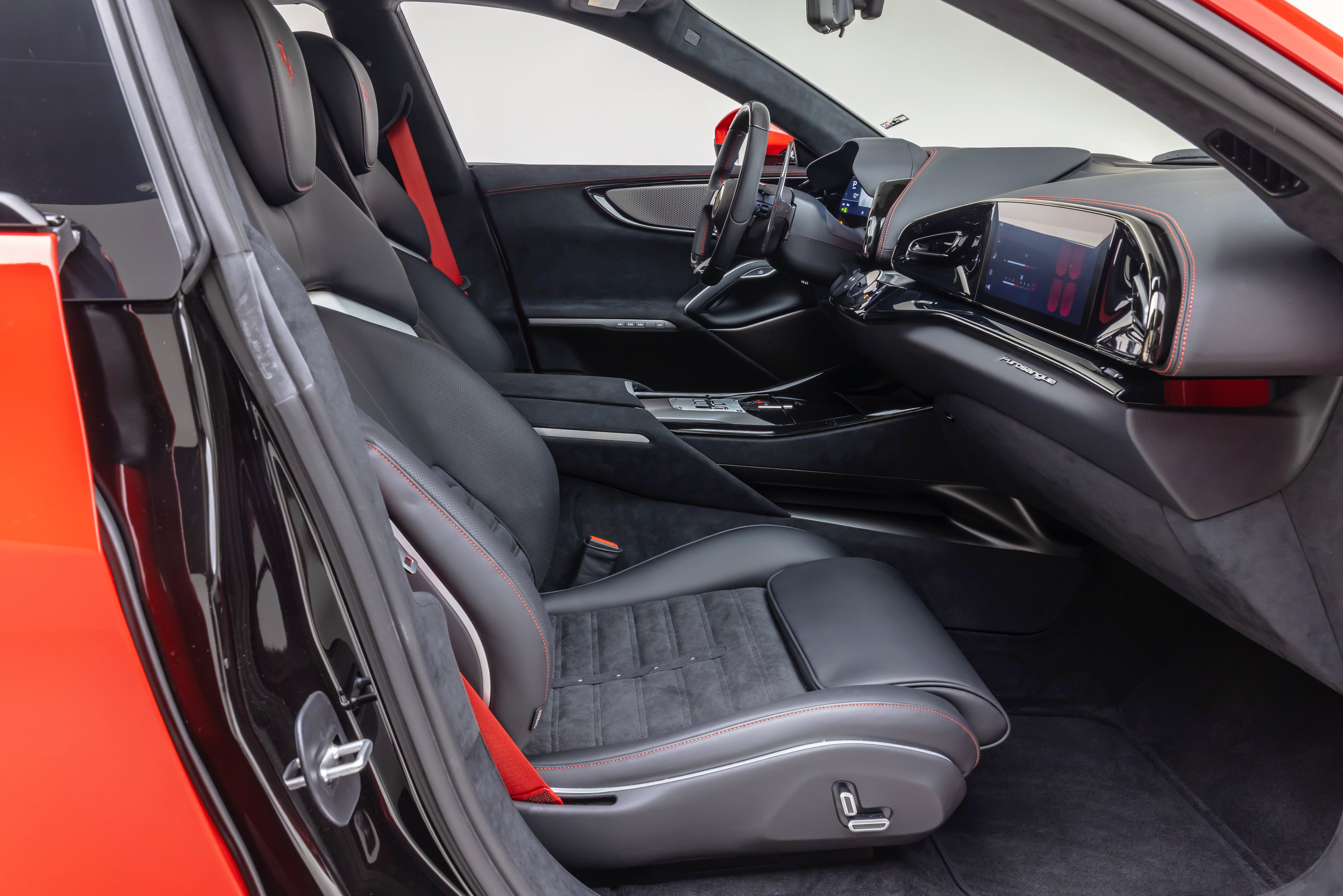 Certified 2026 Ferrari Purosangue AWD/4WD image 51