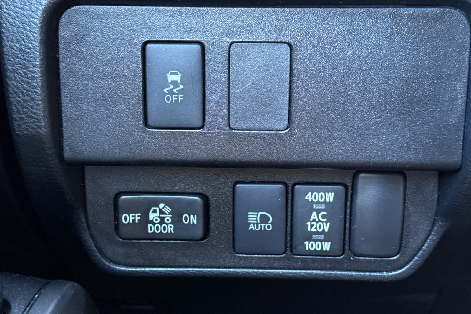 Used 2021 Toyota Tacoma TRD Off-Road w/ Technology Package AWD/4WD image 29