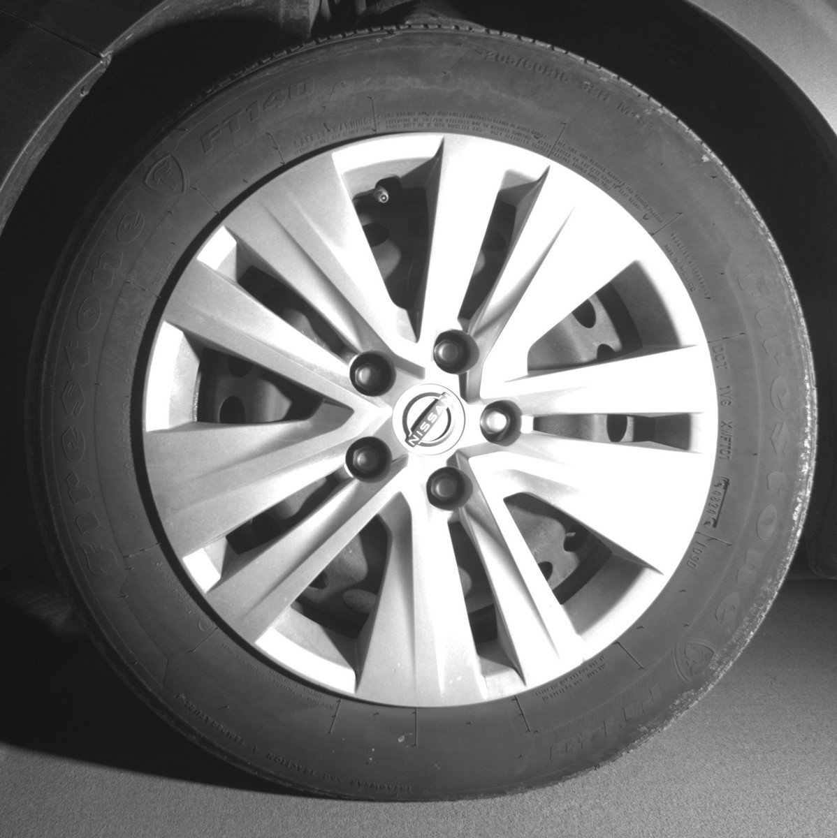 Used 2025 Nissan Sentra S image 12