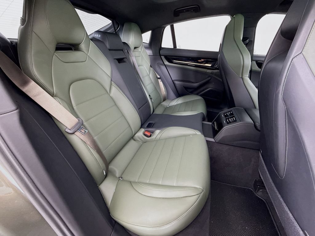Certified 2025 Porsche Panamera Turbo AWD/4WD image 29