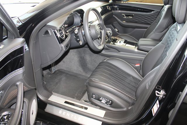 Used 2022 Bentley Flying Spur V8 image 8